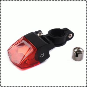 แสงสว่าง วัสดุคุณภาพสูง อายุการใช้งานแบตเตอรี่ยาวนาน ไฟท้ายรถ การผลิตที่เกิดขึ้นเอง ความปลอดภัย