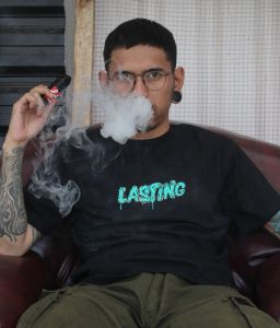 LASTING T-SHIRT KAOS PRIA GRAFFITI Ceres  - III  BLACK