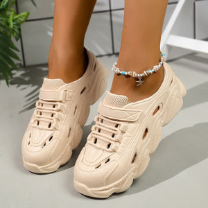 LHMonday งานดีพร้อมจัดส่งมาก รองเท้าลำลองแฟชั่น ดีไซน์งานสปอร์ต ทรงสวย งานดี สีพื้นแมตช์ชุดได้ง่าย สวมได้หลากหลายโอกาส ใครไม่อยากพลาดงานดีๆราคาน่ารักแบบนี้ แนะนำกดสั่งเลย