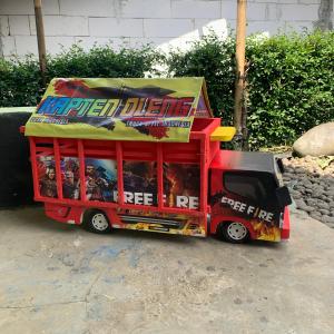 MINIATUR TRUK OLENG JUMBO LENGKAP LAMPU DAN TERPAL PANJANG 60CM