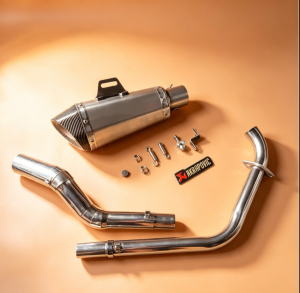 "Yamaha R15 v3 stainless elbow on Akrapovic hexa tip with silencer"