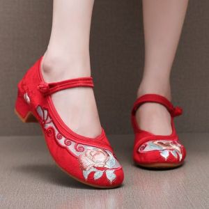 ZEEMIN 2024 Womens Low Heel Buckle Strap Embroidered Flower Shoes Soft Sole Non Slip Ethnic Style Red Wedding Shoes Cheongsam Shoes