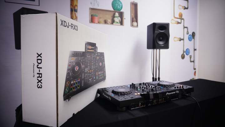 Máy DJ XDJ RX3 Pioneer DJ - Hàng Chính Hãng