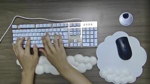 Cloud-shaped wrist rest stress-relief set wrist pad for office desk cute keyboard wrist rest cross-border bestseller