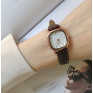 Lady Square Dial Quartz Watch Dial Vintage Leather Watch Minimalist Wristwatch Everyday Wear Gift