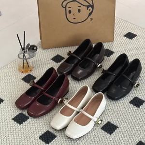 Giá khuyến mãi với chiều cao tăng lên 3cm Giày Mary Jane phong cách nhẹ nhàng hàng ngày giày phẳng Pháp thời trang đa năng mùa xuân giày quai đơn miệng nông