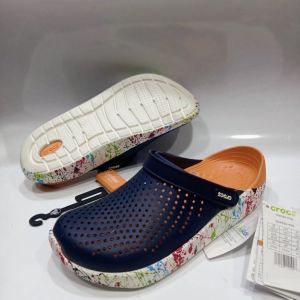 รองเท้าแตะ Crocs รองเท้าชายหาด ถูกกว่าร้านทั่วไป คุณภาพดีใส่ได้นานกันน้ำได้นิ่มใส่สบายดีมีไซด์ 36-37-38-39-40-41-42-43-44-45