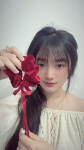 Dây buộc tóc nhung phối dây hoa tuylip đính hạt ngọc Dây cột tóc scrunchies vải nhung lụa tiểu thư