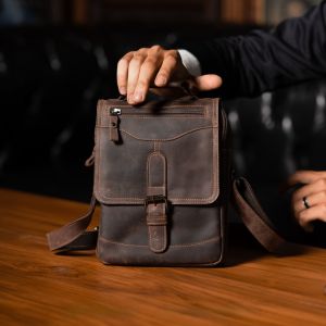 TAS SELEMPANG KULIT SAPI CRAZY HORSE | ELEGAN & BERGAYA INGGRIS KLASIK