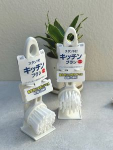 Set 2 bàn chải cọ rửa bồn rửa mặt kèm giá đỡ hàng sản xuất tại Nhật chà cọ nhà tắm bồn rửa bát cọ mặt bếp