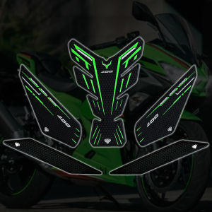ใหม่รถจักรยานยนต์รถจักรยานยนต์Pad Protectorสติกเกอร์รูปลอกแก๊สเข่าTractionด้านข้างสำหรับKawasaki NINJA400 NINJA 400 Z400 2018-2022