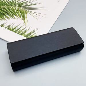 กล่องแว่นตา กล่องใส่แว่นตาแบบแข็งเคสป้องกันสําหรับ กล่องใส่แว่นตาหนังสไตล์