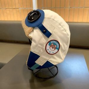 【QERAL】หมวกนักบินสุดน่ารักสำหรับเด็กผู้หญิงในฤดูใบไม้ร่วงและฤดูหนาว หมวกพ่อแม่ลูกเด็กผู้ชายพร้อมที่ปิดหูกำมะหยี่อบอุ่น