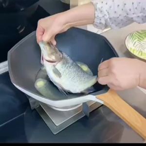 Stainless Steel Fish & Steak Turner - Multi-Functional Non-Scratch Flipping Spatula with Ergonomic Handle for Grilling Frying Baking - Durable Kitchen Tool for Home Cooks & Professional Chefs