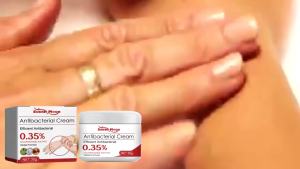 South Moon Skin Neck Cream Repair Moisturizing Hand and Foot Skin Moisturizing Daily Smooth Skin Neck Cream