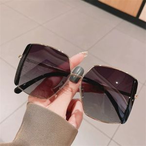 AIFASOON แฟชั่นสแควร์เงา แว่นกันแดดผู้หญิงกรอบใหญ่ แว่นกันแดดเทรนด์ แว่นกันแดดสำหรับสุภาพสตรี