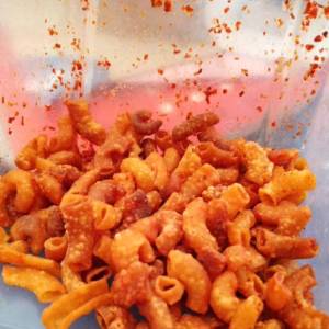 Makaroni/Makroni/makaroni pedas/makaroni original/makaroni gurih/camilan sehat/cemilan/jajan khas jogja/Others