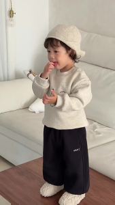 Childrens Winter Clothing 2025 Korean-style childrens clothing thickened warm clothes for babies boys fleece-lined sweatshirt set