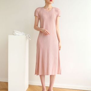 2086 Elegant Fashion V-Neck Dress Sanzhai Pleated Simple Slim-Fit Figure Flattering   One Size (45-75kg)