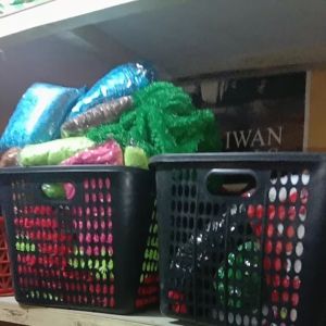 Taplak Meja Bulu Rumbai & Desain Cantik