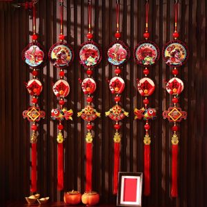 CRUSHES 2026 จี้ปีใหม่ ปีม้า แดง ลัคกี้ จี้ดอกไม้ขนนุ่ม ใหม่ ผ้าพลัฌ ตกแต่งประตูทางเข้า สำหรับห้องนั่งเล่น