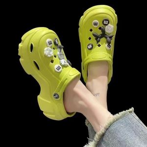 [Free Shipping] Wasteland-style height-increasing clogs new summer model for students non-slip beach closed-toe half-slippers for outdoor wear
