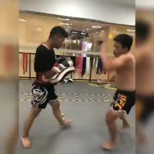2025 Quần đùi boxing mới cho nam quần Muay Thai quần BJJ quần tập võ thuật quần tập giá rẻ cho phụ nữ quần MMA in hình cho trẻ em quần đấu boxing