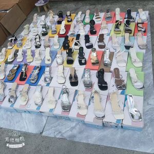 [Free Shipping] 2025 New Thick-Heeled Womens Summer Slippers with Floral Rhinestones and Toe Loop Suitable for Wearing with Skirts Crystal Sandals