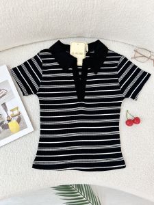 เสื้อครอปคอปกแขนสั้น เสื้อครอปโปโลแขนสั้น (คอเรียบ) ลายทาง คอวีแต่งสวยรัดรูป เท่ๆ  ป้าย G-rose (G016)