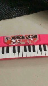 Mainan Piano anak anak baterai