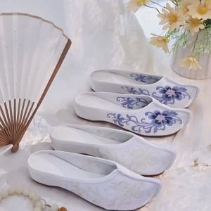 [Free Shipping] Pointed-Toe Slippers Ethnic Style Summer WomenS Embroidered Fabric Slippers Embroidered Cloth Shoes Slippers