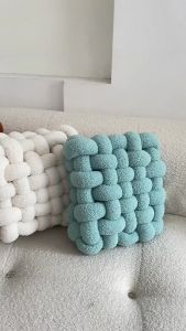 New Chenille Yarn1KG 3cm Super Thick Yarn chenille Chunky Yarn Iceland Giant yarn Roving Spinning cotton Yarn DIY Roving Knit Blanket Bag Hand Knitting Coarse Woolen YarnFast shipping