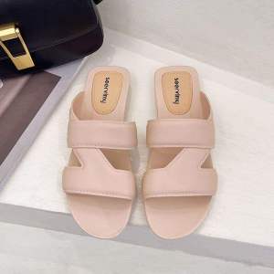 [Free Shipping] WomenS Summer Fashion Versatile Outdoor Sandals Home Slip-On Slippers Flat Beach Slippers For Seaside Outings