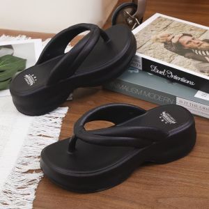 Korean style womens flip flops thick sole slippers