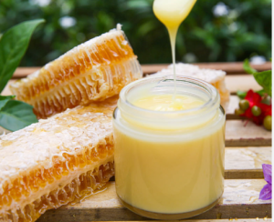 Sữa Ong Chúa Nguyên Chất 100gr - Tặng Kèm Cọ Muỗng-F06