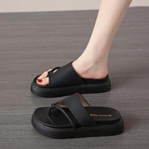 Thick Soled Slippers For Women French Style Fashionable Versatile Set Toe Anti Slip Beach Sandals