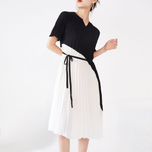 Pleated Dress Contrast Color Short Sleeve Cinched Tie Slim-Fit Design Mid-Length Dress [Zsj2415-3002]