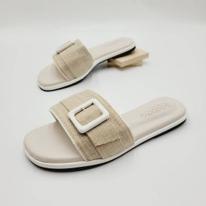 รองเท้าแตะทรงสวม ดีไซน์ผ้าทวิตหน้าคาดเข็มขัด รุ่น JJ5635