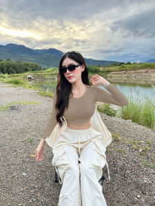 🌈MesubShop🌈เสื้อครอปแขนยาว เว้าช่วงชายเสื้อ ผ้าเรย่อนยืดเยอะ 😻 เหมาะกับใส่เที่ยวสุด แต่งง่ายตัวเดียวจบ รุ่น กาเหว่า B-004-2-AA