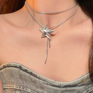 Vòng cổ hình bướm hợp kim mạnh mẽ thời trang với tua trang trí chi tiết cho một phong cách nhìn tinh vi sử dụng thường nhật