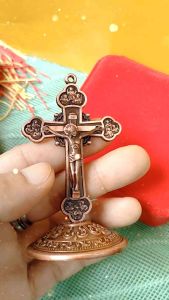 mini APOSTLES STANDING/HANGING BRONZE CRUSIFIX CAN place in cars ALTAR/CHAPEL 2 X 3.4 inches.