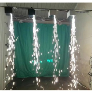 เครื่องน้ําตกกลับหัว เครื่องสเปรย์อิเล็กทรอนิกส์เวที เครื่องจัดงานแต่งงาน ดอกไม้ไฟเย็นลงสเปรย์