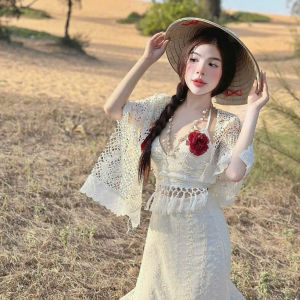 Bộ đồ nữ đi biển bra phối Ren tua rua đính hoa kèm chân váy xòe dài và khăn quấn xinh