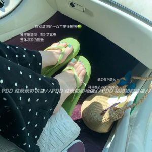 [Free Shipping] Super Flattering!Olive Green Flip-Flops New Summer Style Soft-Soled Flat Flip-Flops For Going Out Versatile Beach Shoes