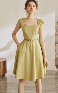 Đầm xòe kem vàng cổ kiểu tay ngắn nhỏ xinh