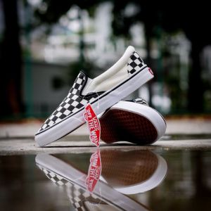 Sepatu Vans Classic Slip On Checkerboard /Shoes Pria Dan Wanita Slip On Best Seller