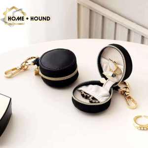HOME+HOUND SHOP Travel Jewelry Box with Keychain Clip Travel Jewelry Case Portable PU Leather Small Jewelry Organizer for Women and Girls