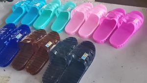 Casual PVC Plastic New Jelly Crystal Slippers For Men And Women Couples Hollow Flat Summer Bathroom Home Use