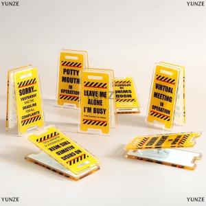[COD] YUNZE ป้ายโต๊ะอะคริลิค ปล่อยให้ฉันอยู่คนเดียวฉันยุ่ง -ของตกแต่งสำนักงานที่น่าขบขันของขวัญสำหรับเพื่อนร่วมงานการตกแต่งห้องอเนกประสงค์