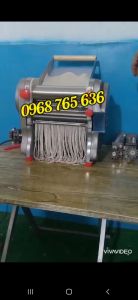 Máy cán bột Máy cán mì cắt mì tươi mì quảng bánh canh Fkm240 (Trục cán 24cm) - Công suất 750w chạy điện gia đình